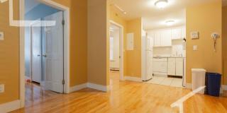 Nice 5 bed in Allston Gallery 6