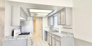 3425 E GLEN Drive Gallery 5