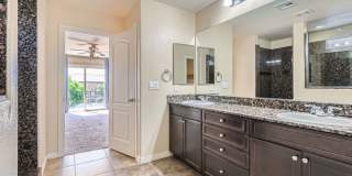 Dont Miss This Gorgeous 4 bed 3 bath plus Loft! Gallery 14