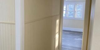 Spacious and beautifully remodeled 5 bed 2 bathroom home Gallery 18