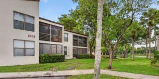 Bright & Spacious 1BR Retreat Near Beaches & Shopping Gallery 1