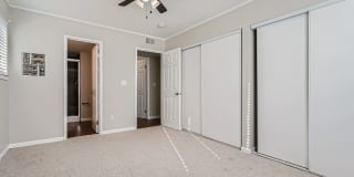 2 Bed, 2 Bath Condo in Aurora! Gallery 13