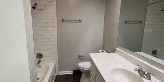 4 Bedroom with a Huge Fenced Back Yard! Gallery 12