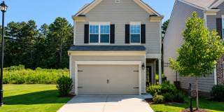 Spacious 3BR/2.5BA Home with Loft in Swim Community Gallery 1