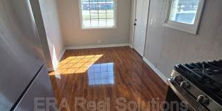 285 S Gift St Gallery 19