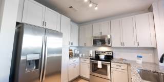The Mint 425 Apartments Gallery 9