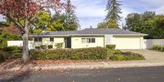 Spacious 3 Bed, 3 Bath Home in Excellent Location- Short Term Lease Spacious 3 Bed, 3 Bath Home in Excellent Location- Short Term Lease Gallery 1