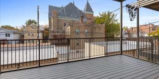 2 Bedroom, 2 Bath Apartment in Heart of West Town Gallery 12