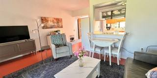 Beautiful and cozy 1BR Townhome in Green Valley Gallery 8