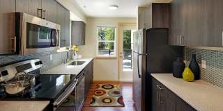 Glendale Apartments - Student Housing Gallery 6