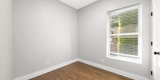 1030 E 47th St Gallery 36