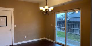 Very Nice 3 Bedroom 2.5 Bathroom  ***2021 Sq. Ft Living Space***Located in Central Point with a Large Bonus Room Gallery 8