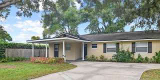 Renovated two bedroom duplex with private yard Gallery 1