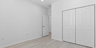 4404 Longwood Lake Square Gallery 58