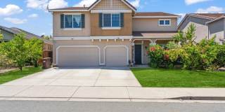 EXTRA LARGE HOME AND LOT... NESTLED IN THE ANTIOCH HILLS... 5 BEDS/3 BATHS/LARGE LIVING ROOM AND SEPARATE FAMILY ROOM WITH FIREPLACE.. IMMENSE FENCED YARD... LARGE UPTODATE KITCHEN WITH ISLAND.. Gallery 1