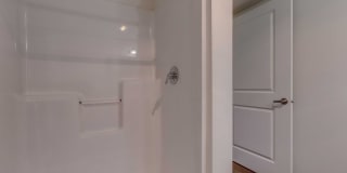 Urban Center Apartments Gallery 38