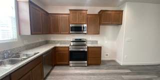 Gorgous 3 Bedroom 2.5 Bath Home in Gated Winding Meadow Village Gallery 7