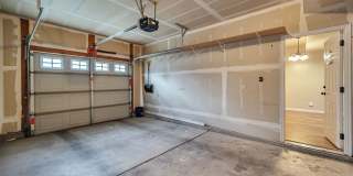 Beautiful Riverton Townhome in Gated Community w 1 car garage attached Gallery 25