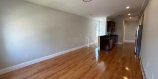 60 Bonair St. Gallery 5