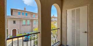 Bright 2BD/2BA Townhouse in Serra Mesa with Balcony, Fireplace & Resort-Style Amenities Gallery 12