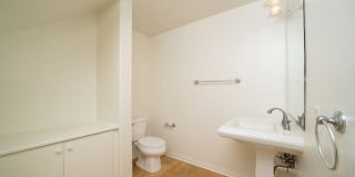 30 Burlingame Gallery 8