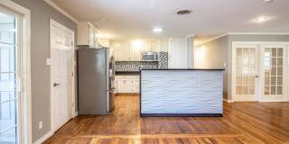 Spacious 3 bed 2 bath Home Gallery 7
