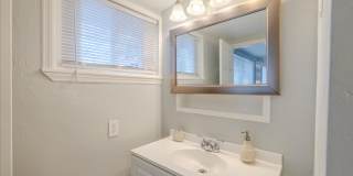ANNUAL RENTAL - 3 Bed, 2 Bath Fully Furnished Home Gallery 15
