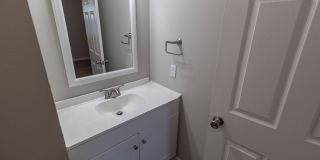 3 bedroom duplex in Southern Columbia. Gallery 20