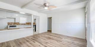 2514 37th Street Gallery 7