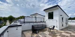 629 N Queen Street Gallery 52