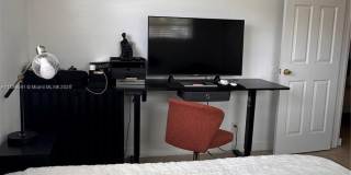 1100 NE 1st Ct Gallery 15