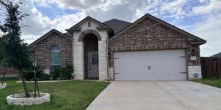 BEAUTIFUL 4-bedroom 2-bathroom home! !!HALF OFF 1ST MONTH!! Gallery 1