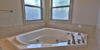 Saratoga 5 Bedrooms with Free Electricity from Solar System Gallery 15