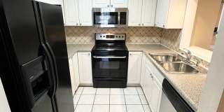 3 BR 2 Bath Townhome Gallery 12