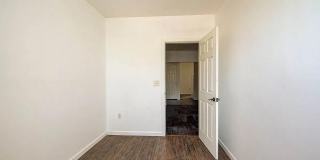 72-47 Metropolitan Avenue unit: 2F Gallery 13