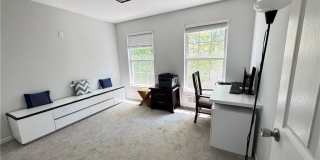 432 Jarrard Street Gallery 27
