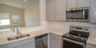 Stunning 3 Bedroom, 2.5 Bath Townhome in Beautiful Windsor! Gallery 12