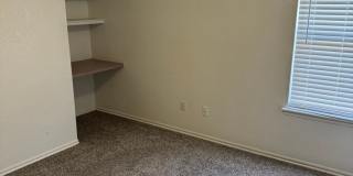 Very nice 3 bed + office, in Berkley Addition in west Norman! Gallery 13