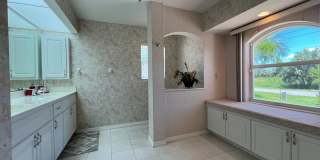 FURNISHED SHORT TERM RENTAL - 3 Bed / 2 Bath - Single Family Pool Home - $5,000/month ** Heated Swimming Pool **Canal View Gallery 33