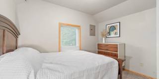 2517 South Duluth Avenue Gallery 12