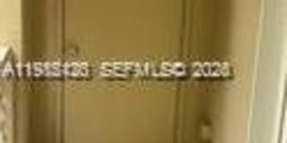 18328 NW 68th Ave Gallery 10