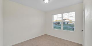 2538 SE Rock Springs Drive Gallery 3