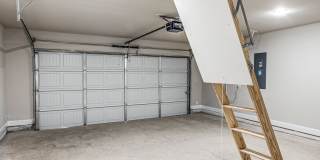 1513 Elizabeth Street Gallery 23