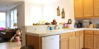 Lovely 3BR 2.5BA Home in great Gilroy Community Gallery 1