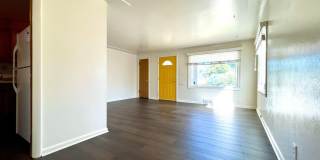 Spacious 4BR House in Edgewater Gallery 15