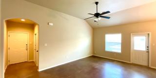 *MOVE IN SPECIAL* High Ceilings, Fenced Yard & 2-Car Garage – New Braunfels Living! Gallery 10