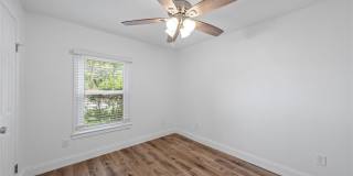 1720 Bagby Avenue Gallery 16