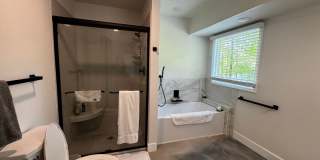 5 Bed 4 Bath Home fenced yard Gallery 74