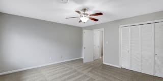 Williamsburg Manor Gallery 8