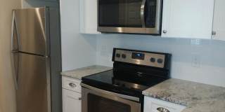Completely Renovated 3rd Floor condominium with panoramic views GARAGE INCLUDED! Gallery 28